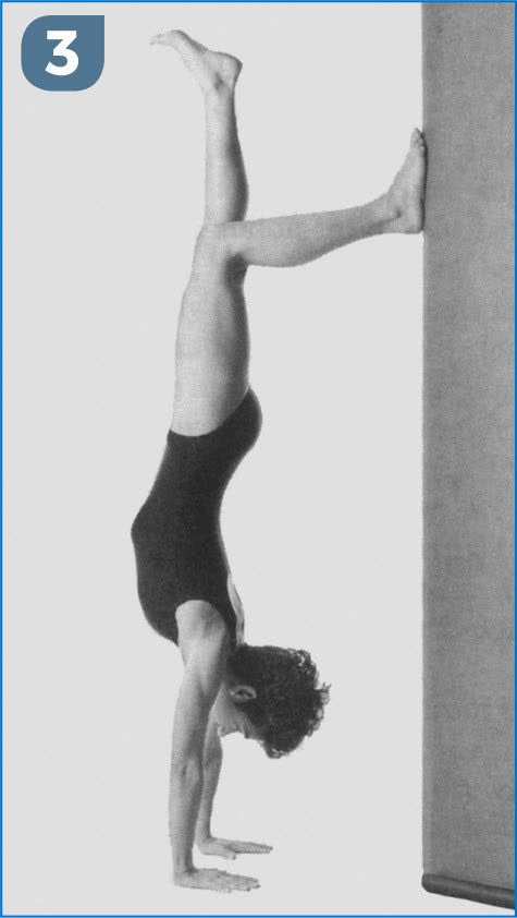 Donna Farhi Demonstrates a Handstand